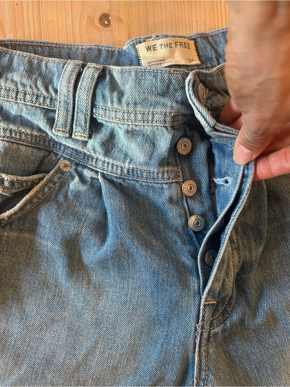 We The Free Relaxed High-Waist Light Blue Denim Bermudas - Picture 3 of 5
